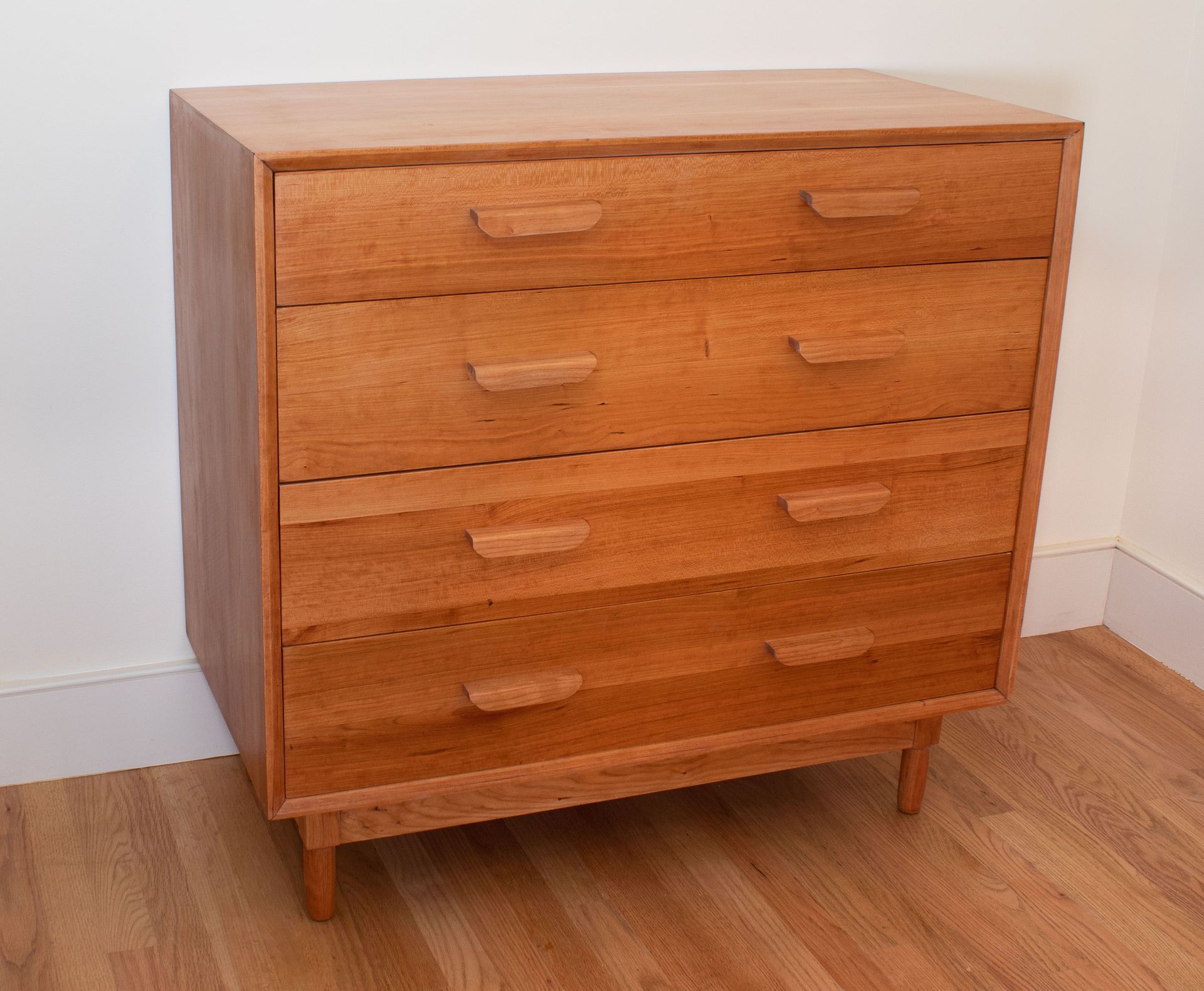 MID CENTURY MODERN DRESSER 1