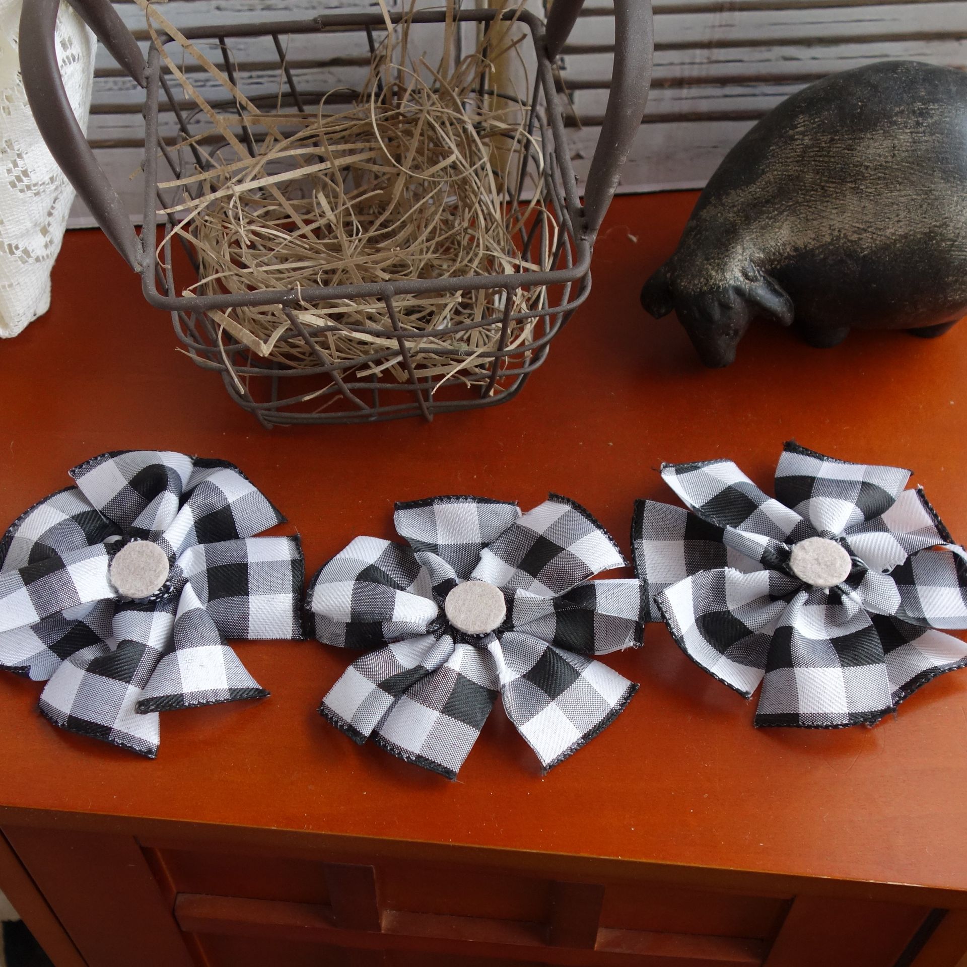 Farmhouse Flower Accents Buffalo Plaid Black And White Diy Magnets, Accents 4 
