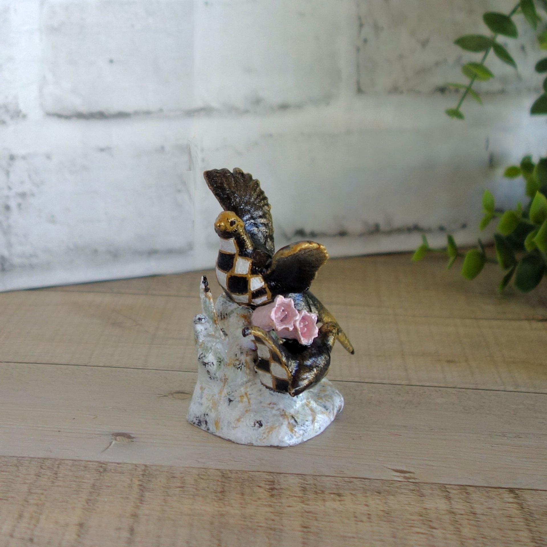 Elegant Check Pheasant Figurine Black And White Checks Decor 4 