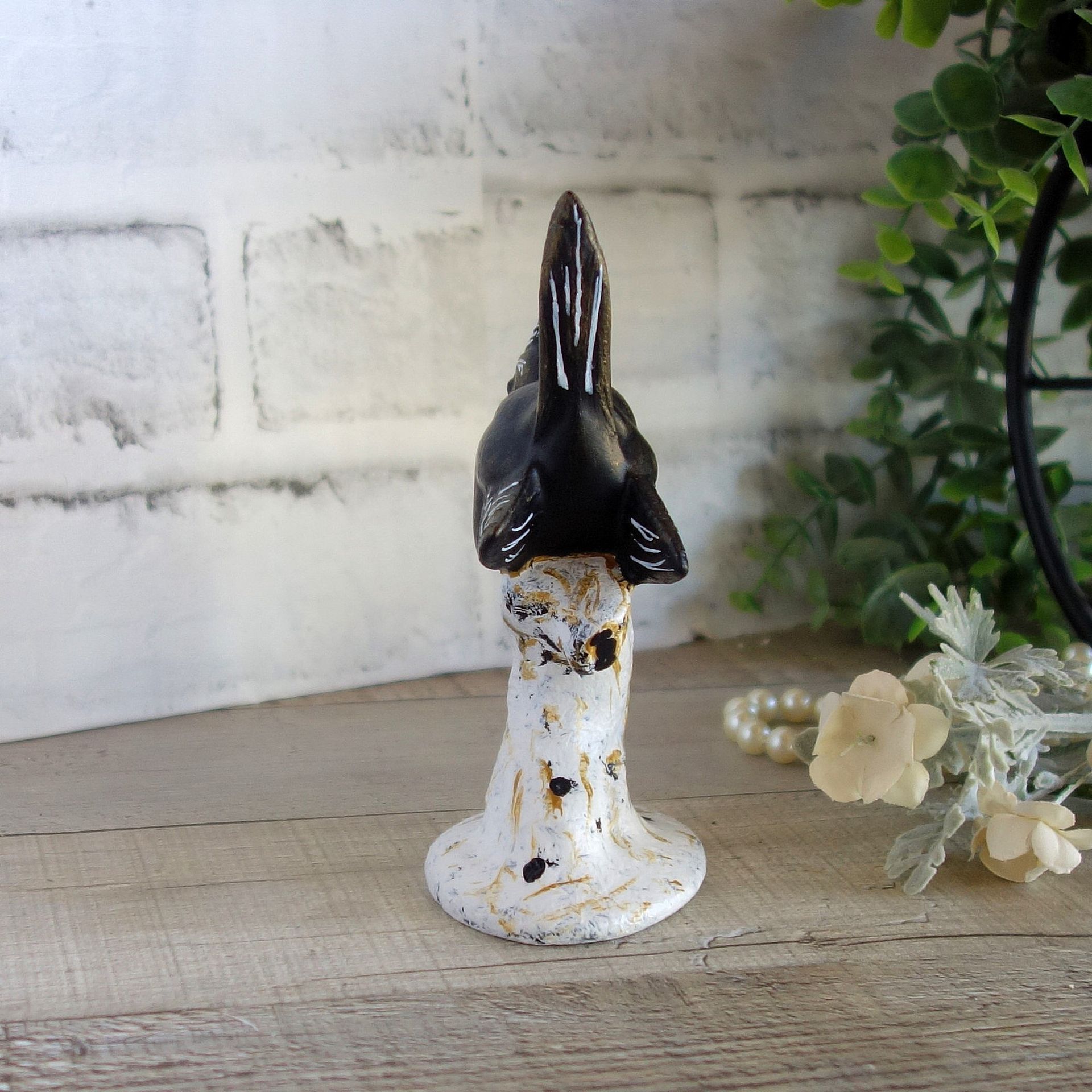 Courtly Songbirds Checked Figurine Black And White Stripes Decor 4 