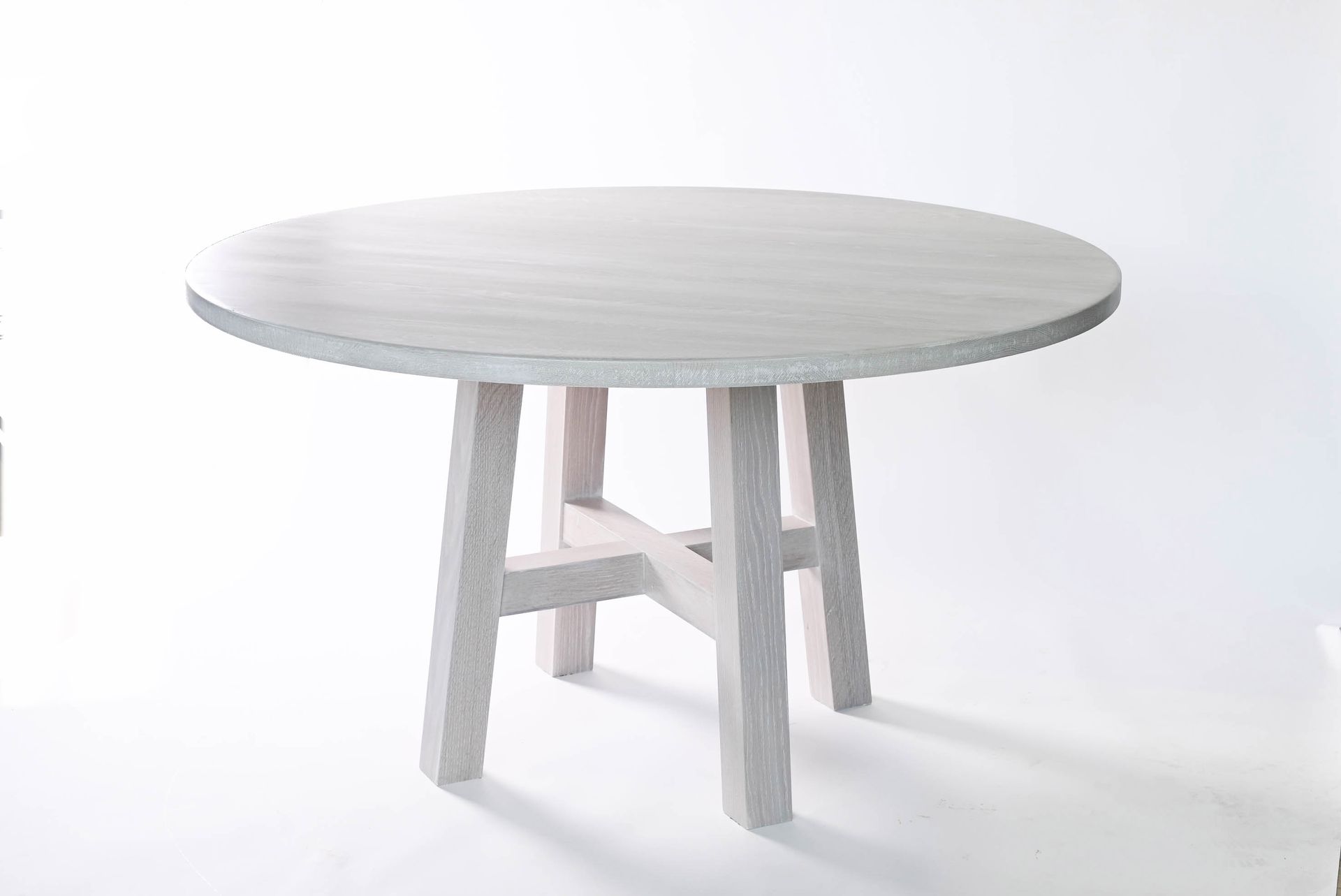 Mackenzie Roundtop Table