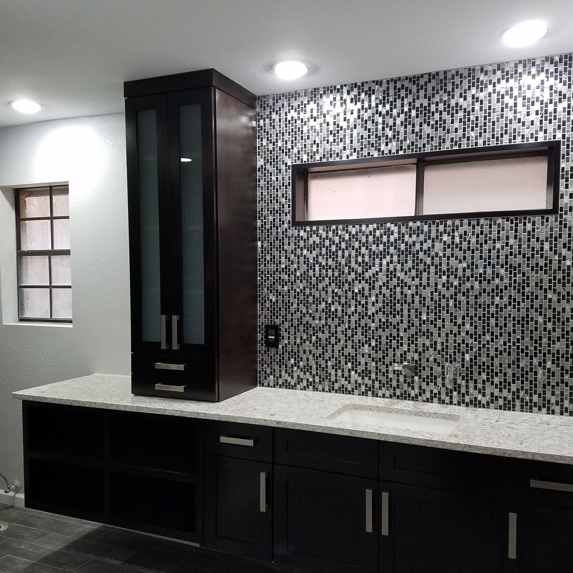 Contemporary Shaker Design Master Bath Units