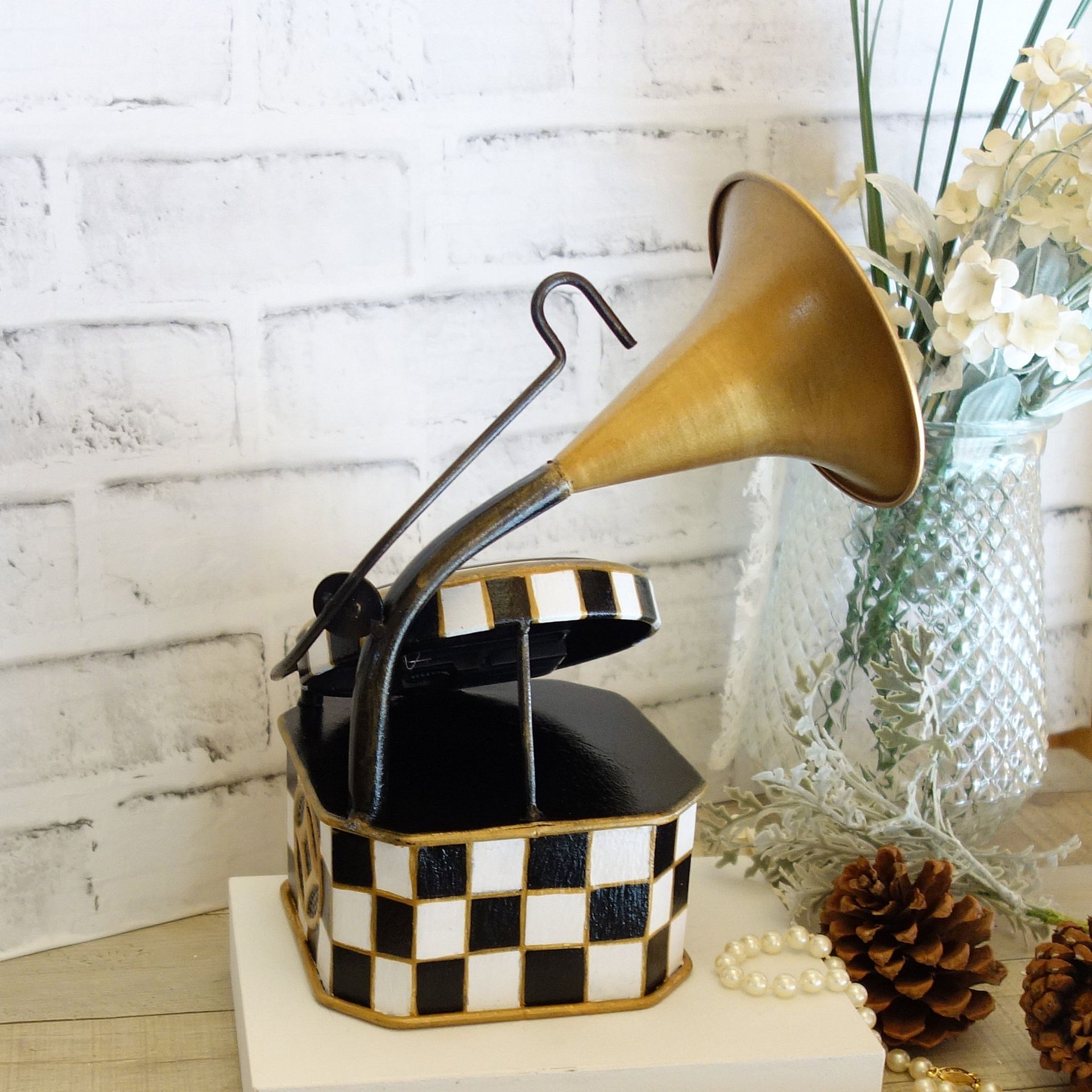 Courtly Phonograph Checked Clock Nwt Hand Painted Black And White Checks Clock 5 