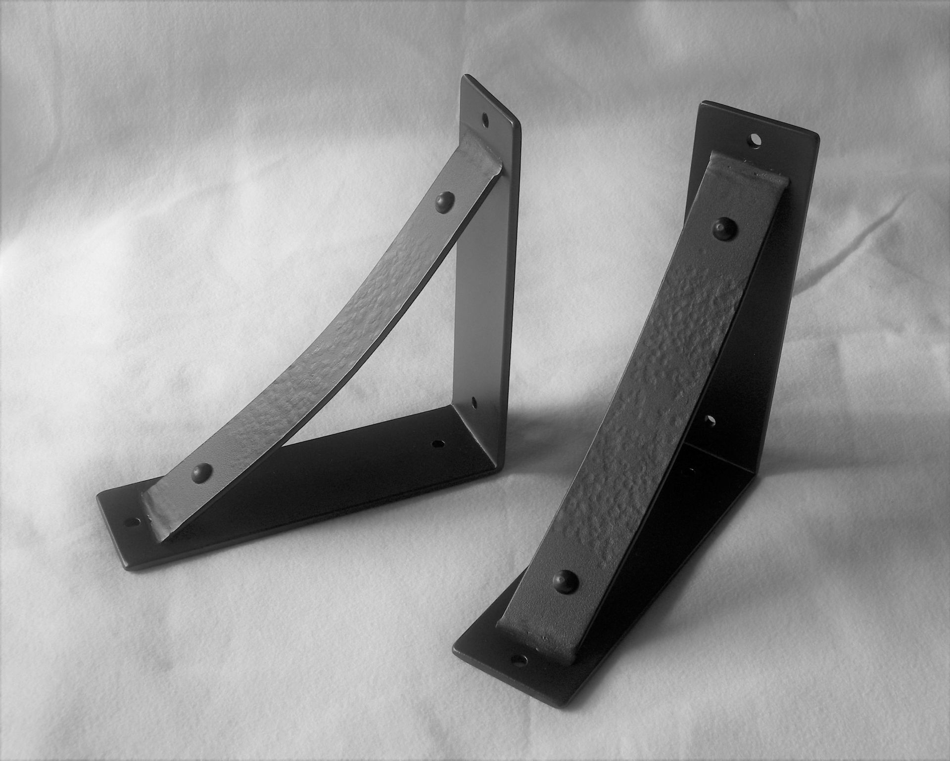 Wrought Iron Mantel Bracket/Corbel; Rustic Farmhouse Heavy-Duty Shelf Brackets