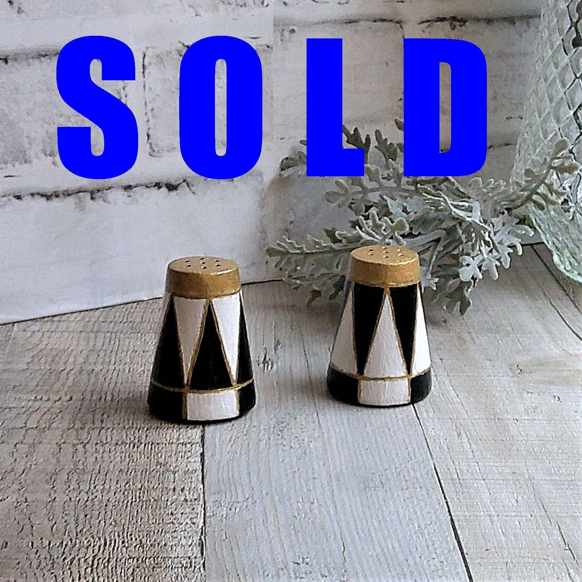 Harlequin And Elegant Checks Black And White Salt & Pepper Shakers 1 