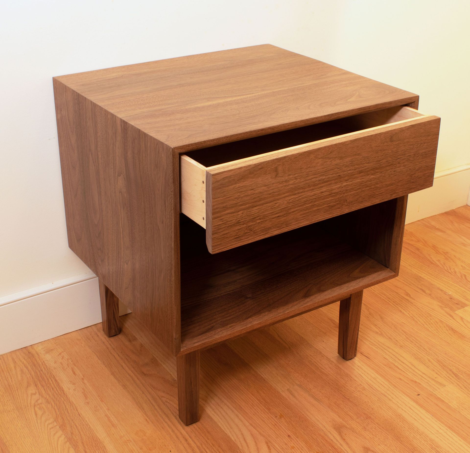 MID CENTURY MODERN WATERFALL / DOVETAILED SIDE / NIGHT TABLE 2 