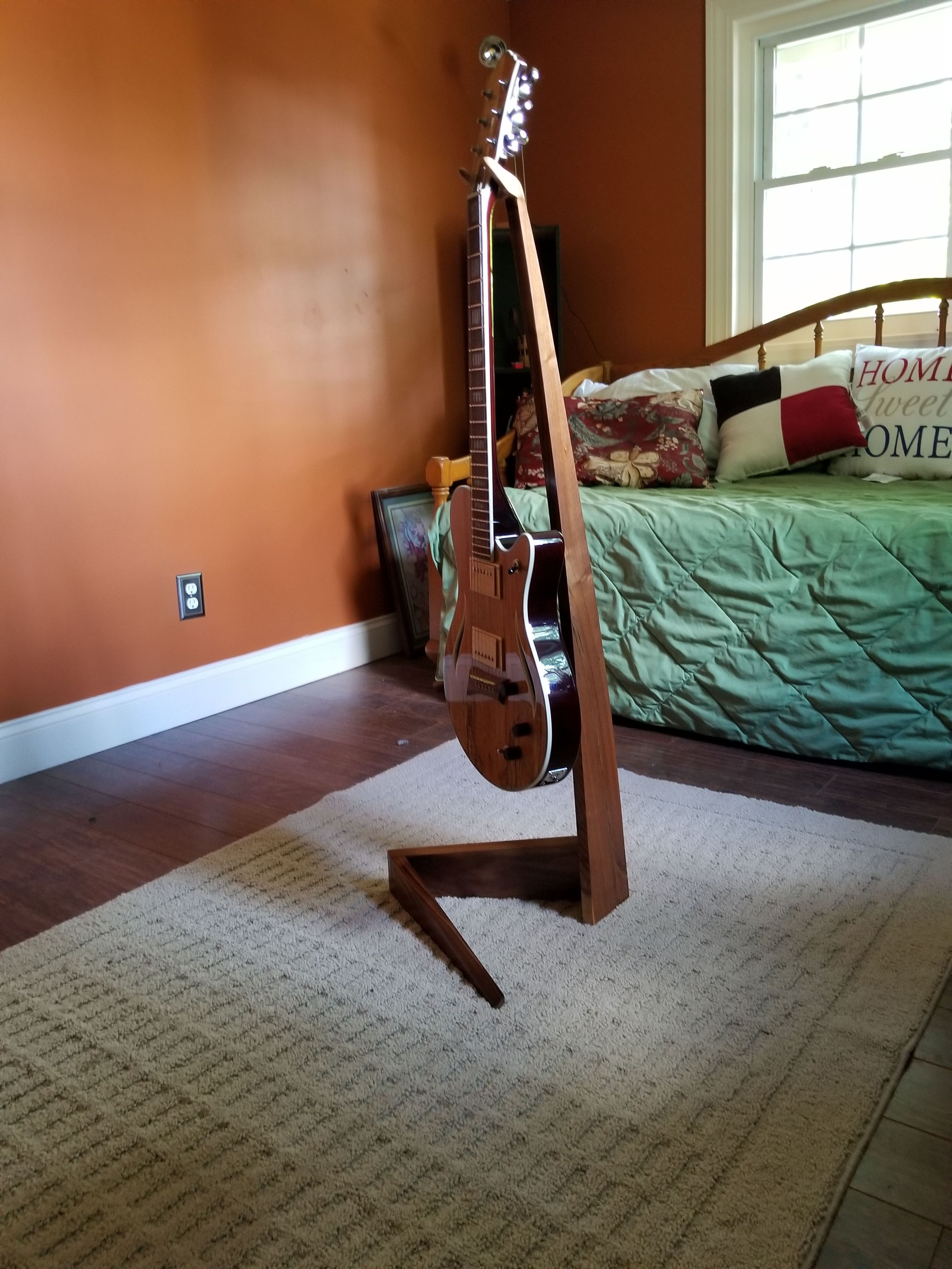 Patented guitar stand 2 