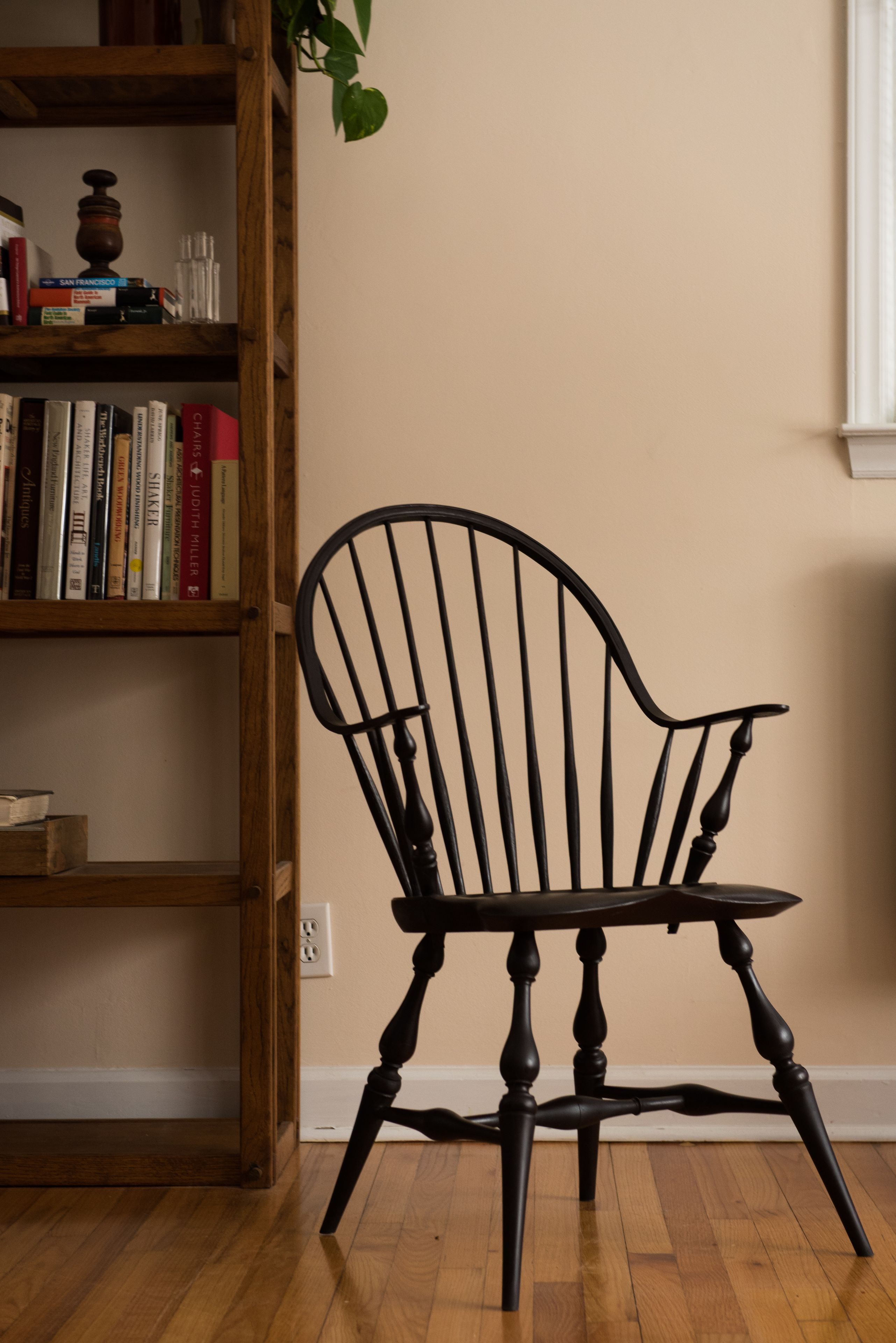 Continuous Arm Windsor Chair