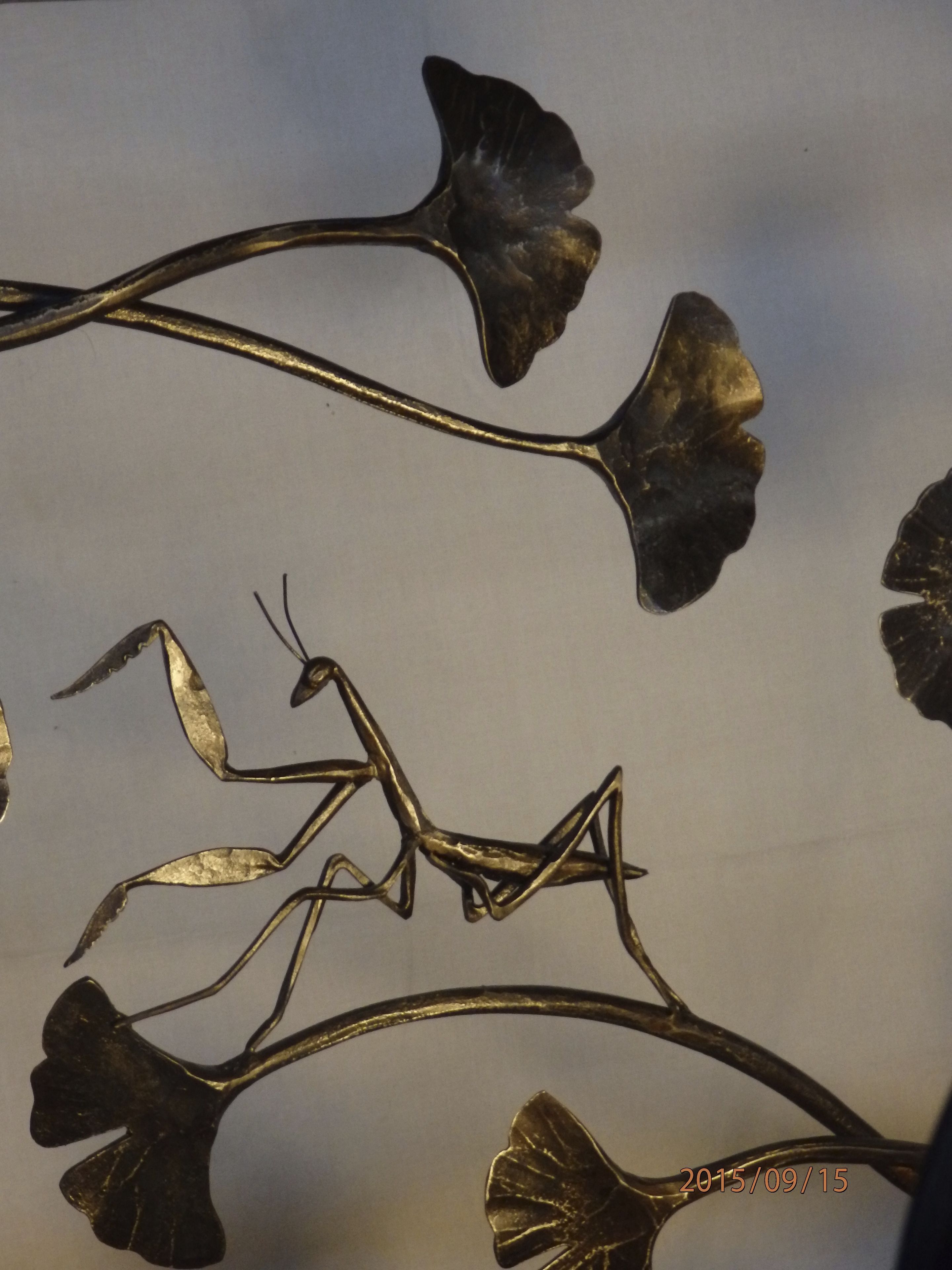 Ginkgo And Praying Mantis Lamp
