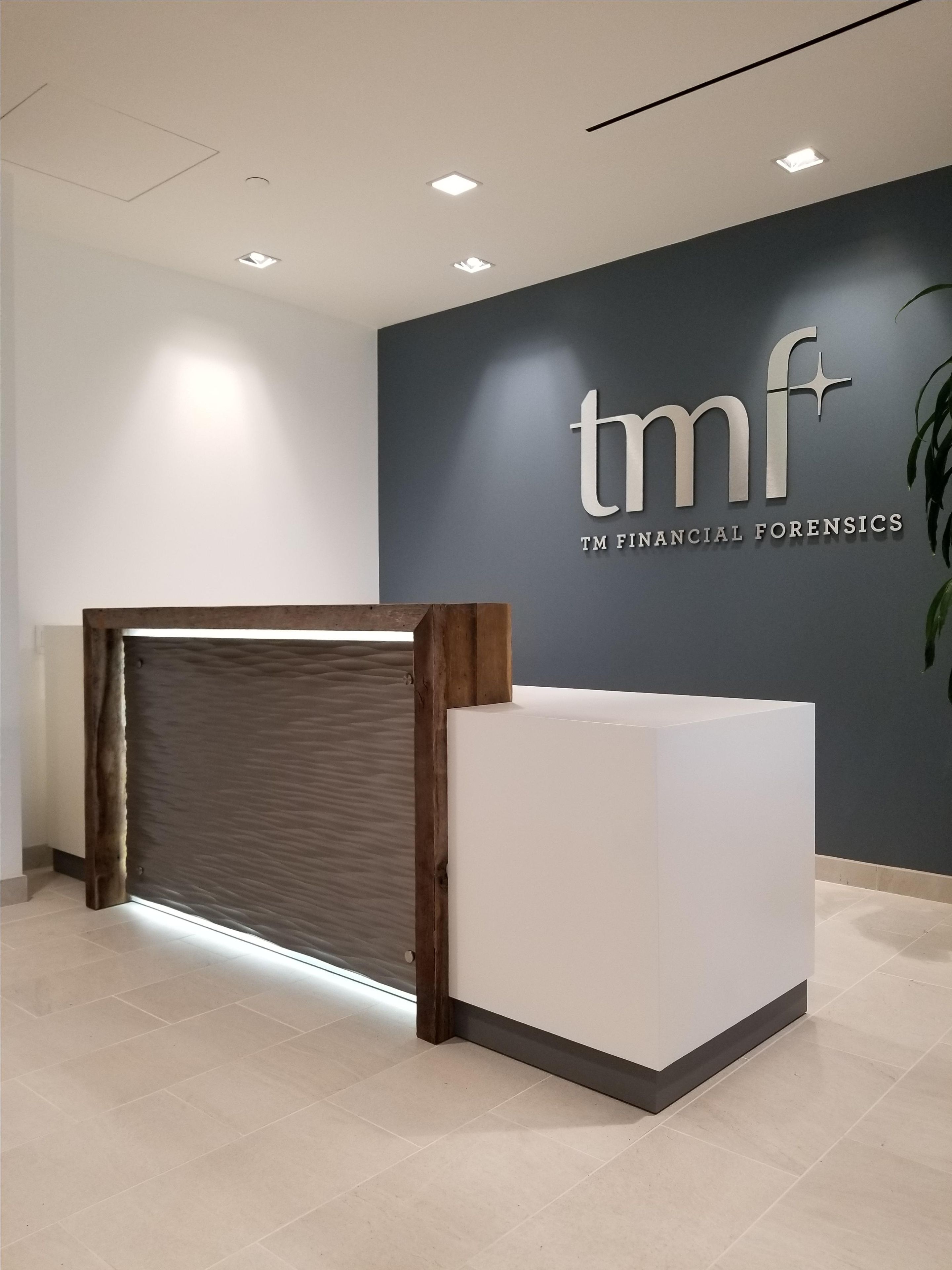 Hyper White Reception Desk With Reclaimed Wood Cowl