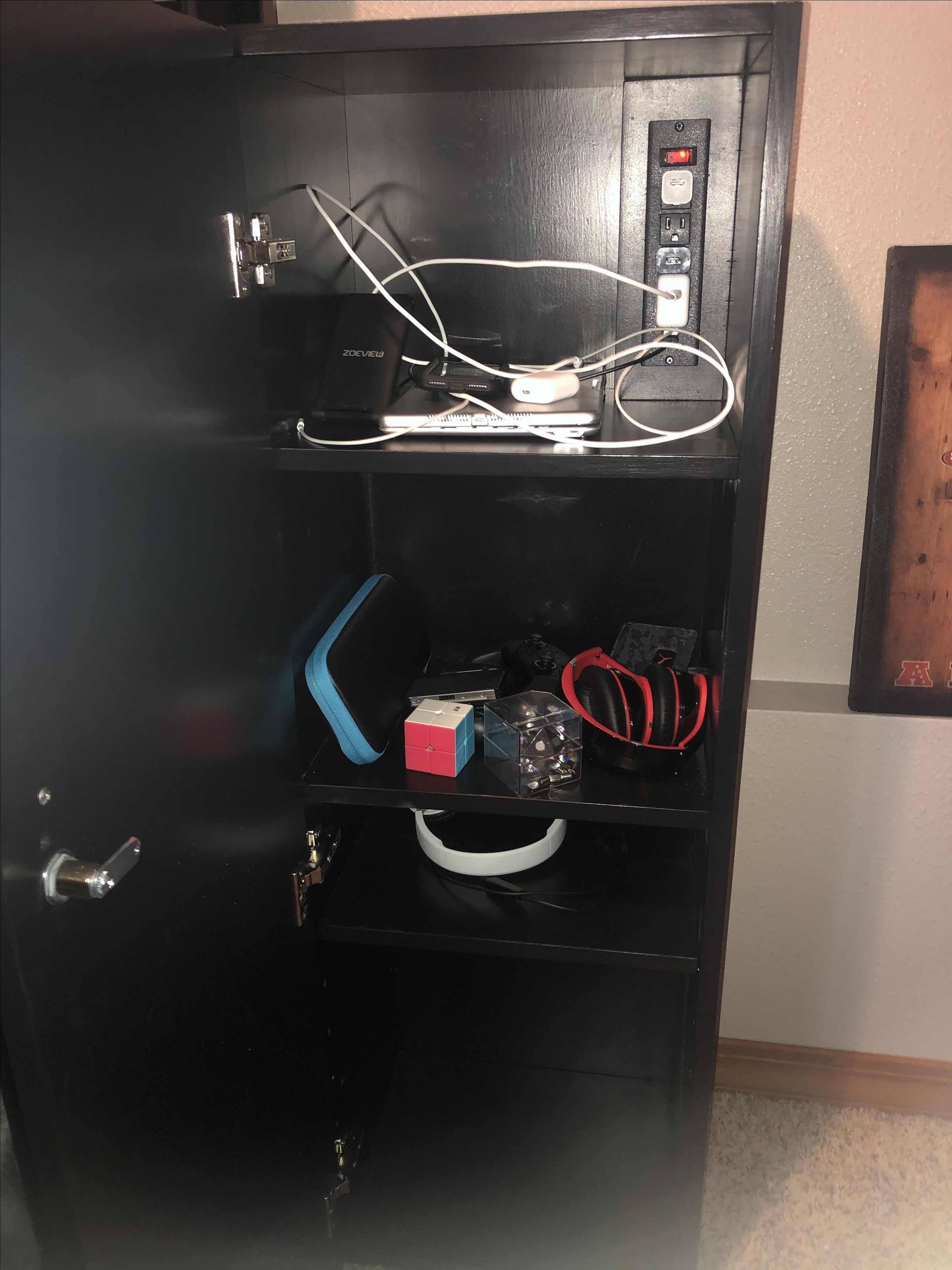 Locker 2