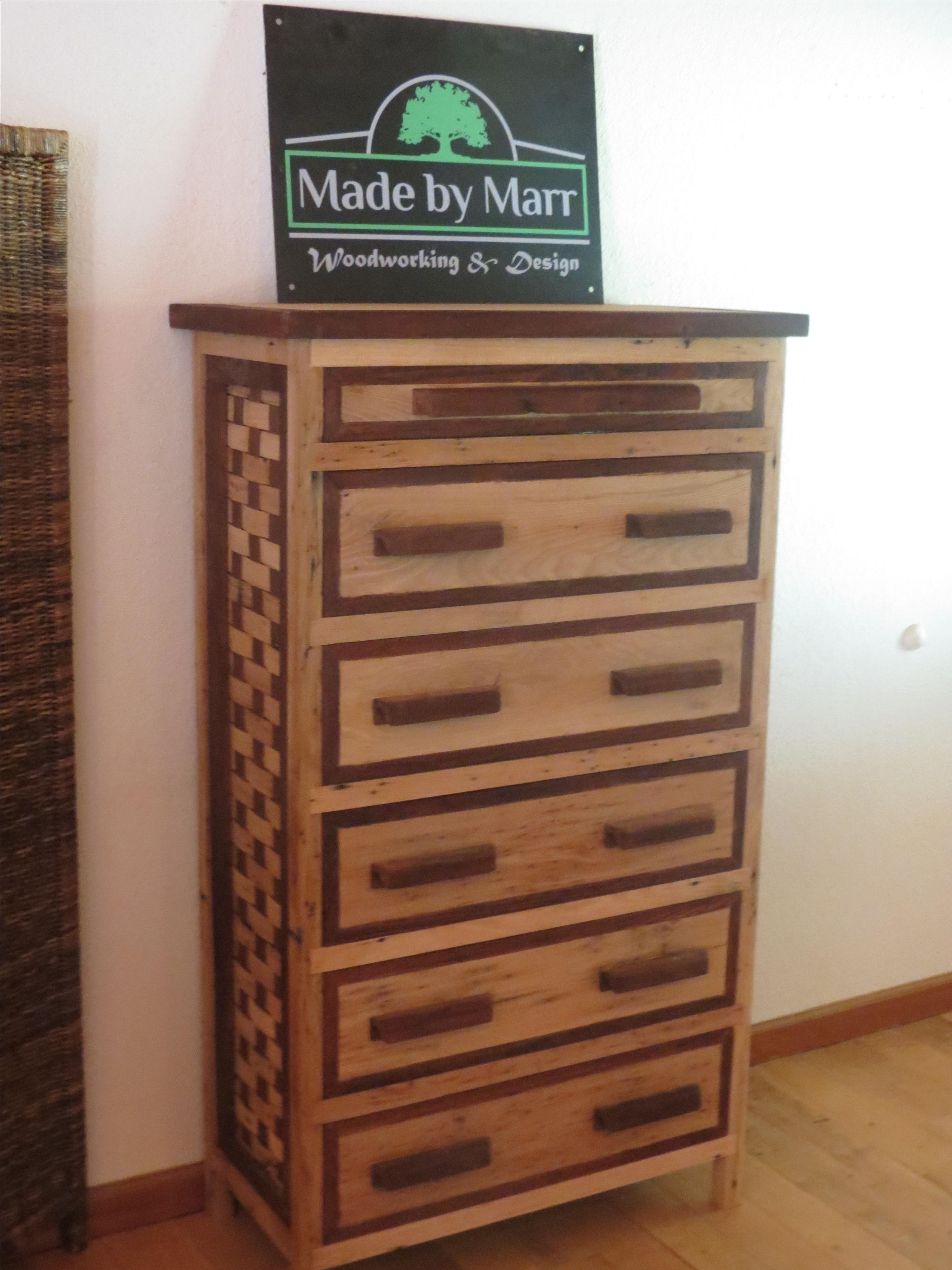 Amazing Woven King Wormy Chestnut Bedroom Set 4 
