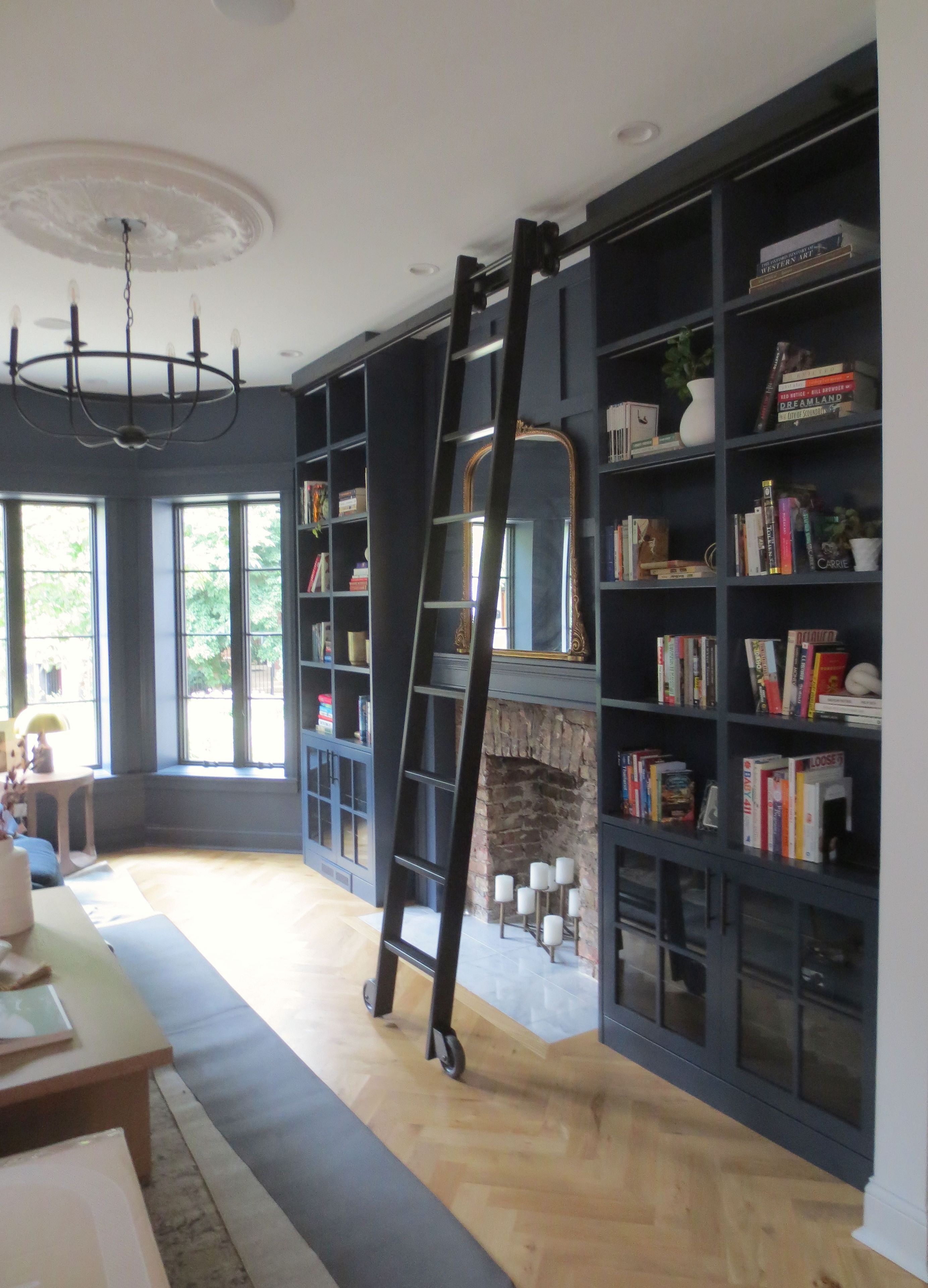 Steel Rolling Library Ladder – “V” Groove + Flat Bar 2 