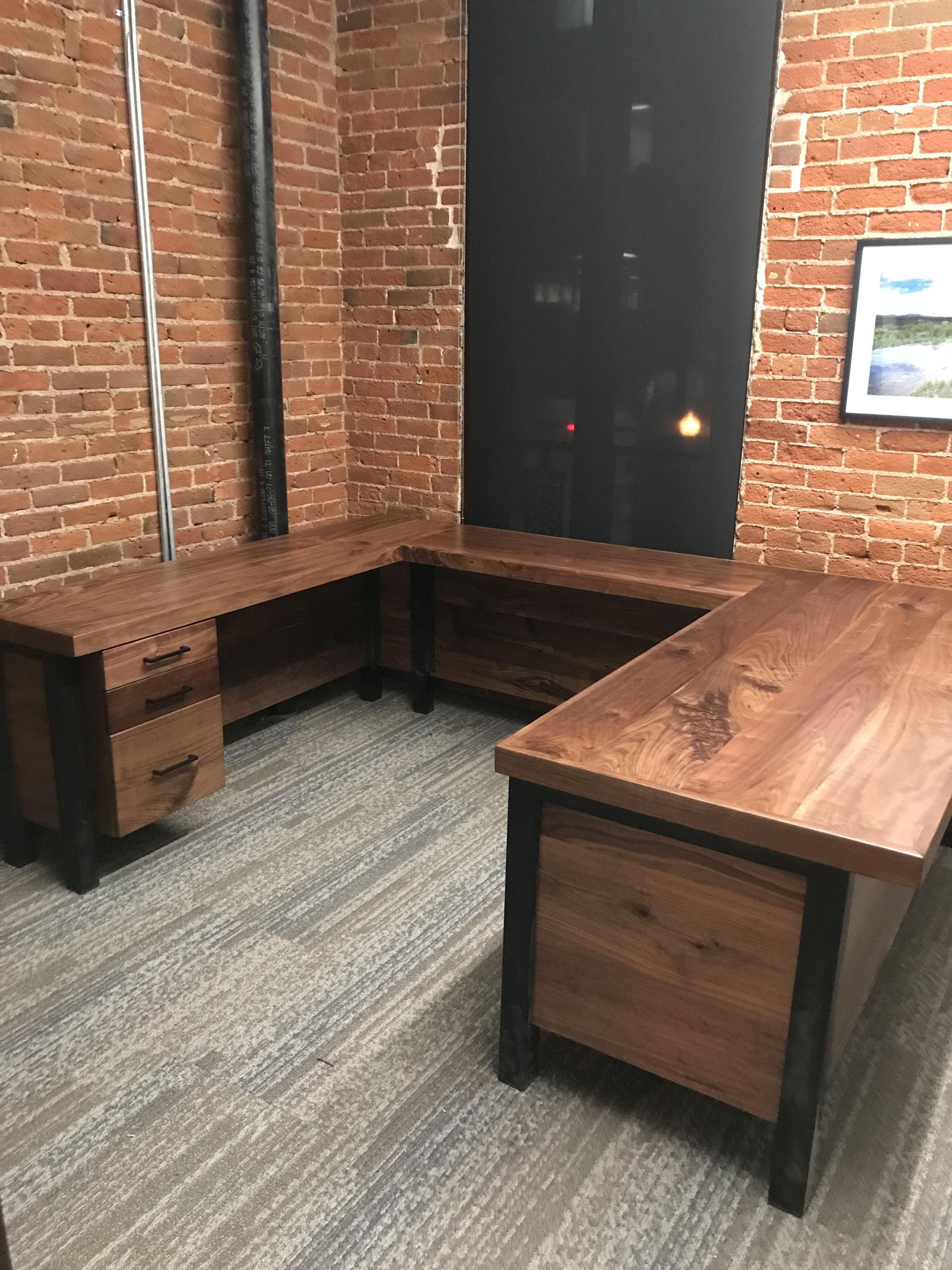 U-Shaped Executive Desk 1