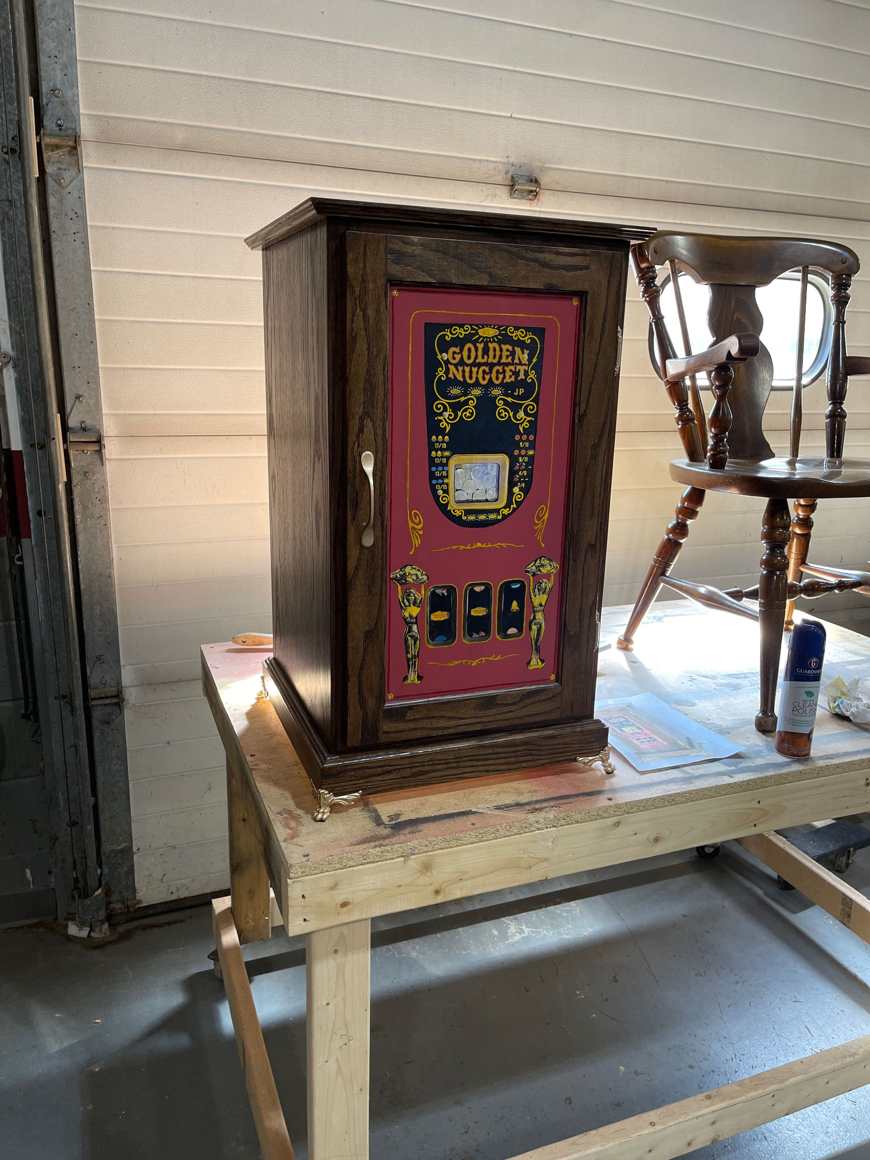 Slot machine stand 2
